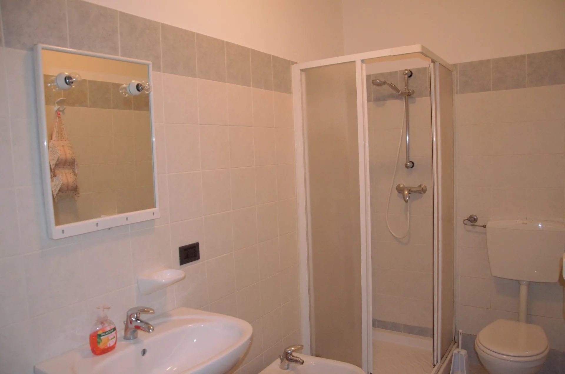 Camera Tripla A - Miniatura 3